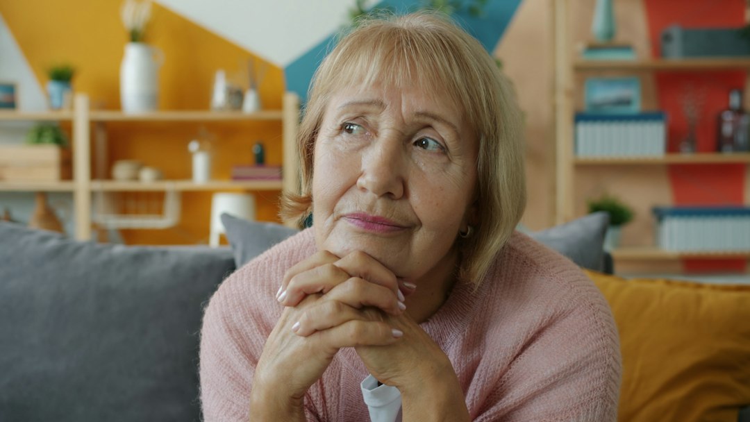 Brain Fog in Women During Perimenopause: Hormonal Causes and Solutions